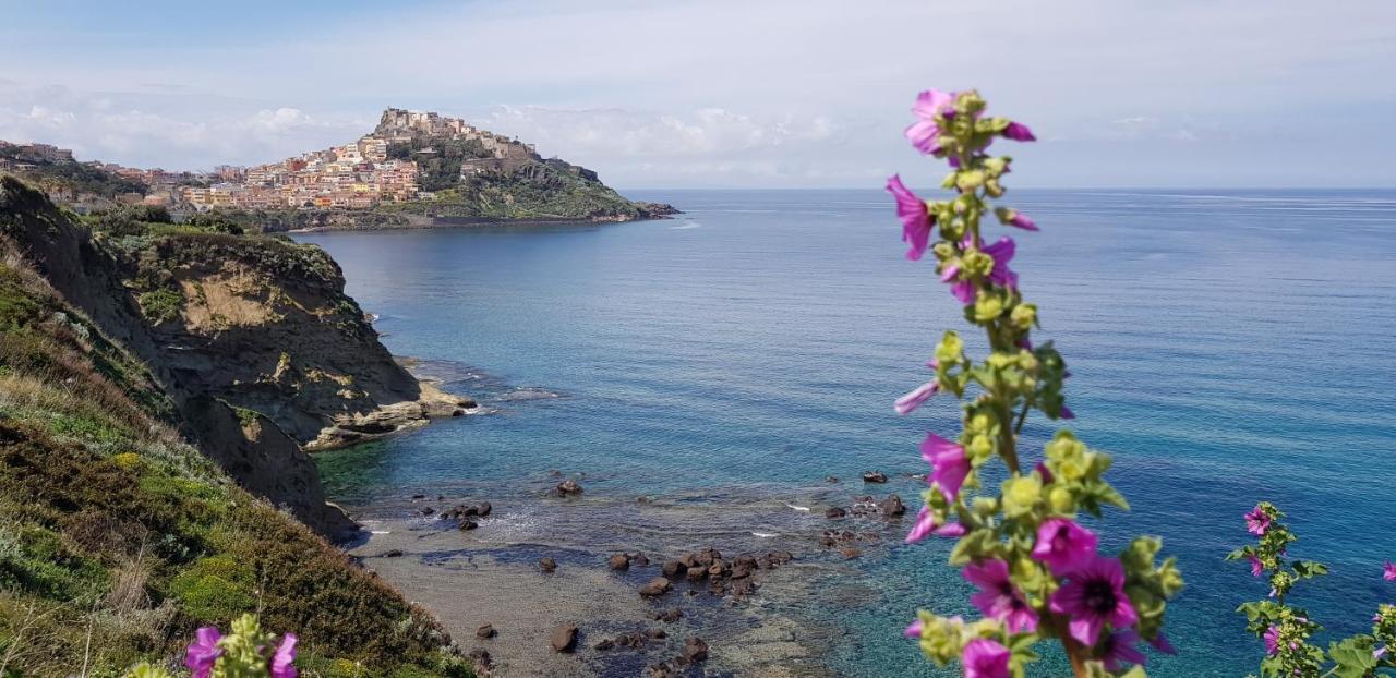 Cielo E Mare: Charming Seaside Retreat in Old Village Heart Castelsardo Exterior photo