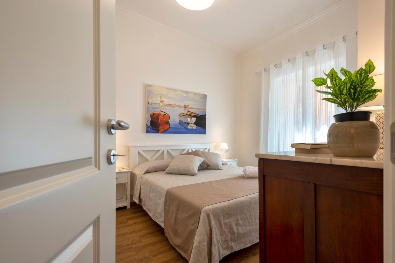 Cielo E Mare: Charming Seaside Retreat in Old Village Heart Castelsardo Exterior photo