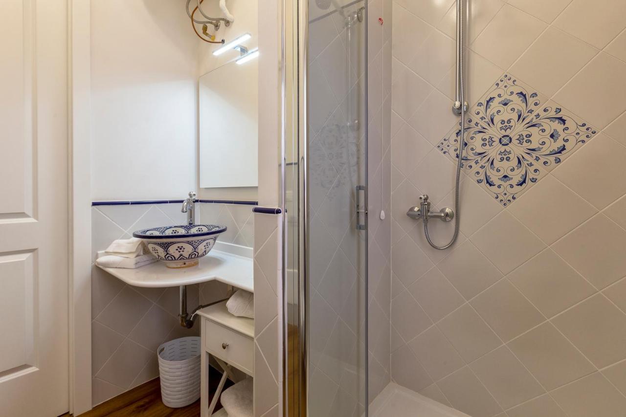 Cielo E Mare: Charming Seaside Retreat in Old Village Heart Castelsardo Exterior photo