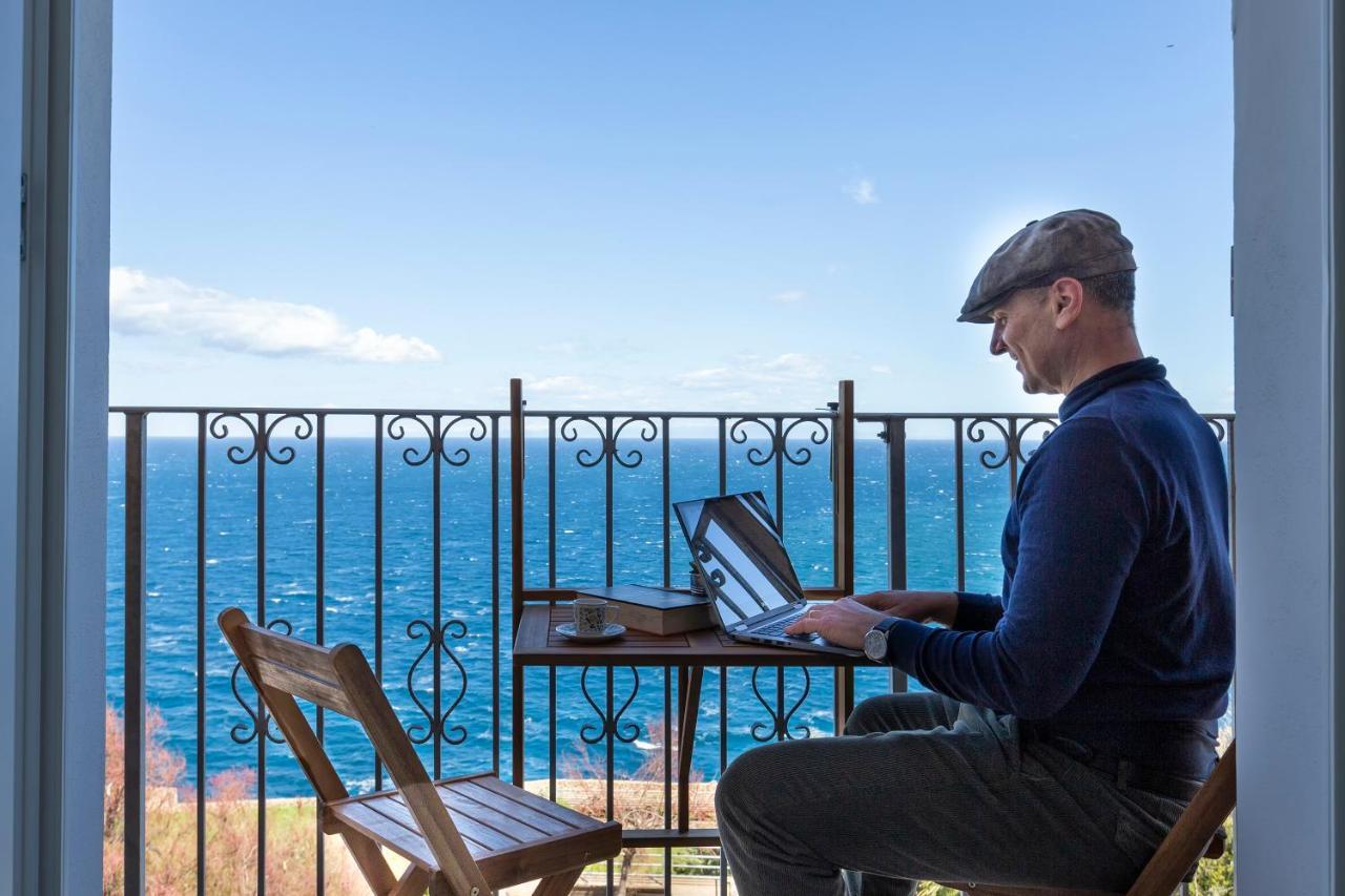 Cielo E Mare: Charming Seaside Retreat in Old Village Heart Castelsardo Exterior photo